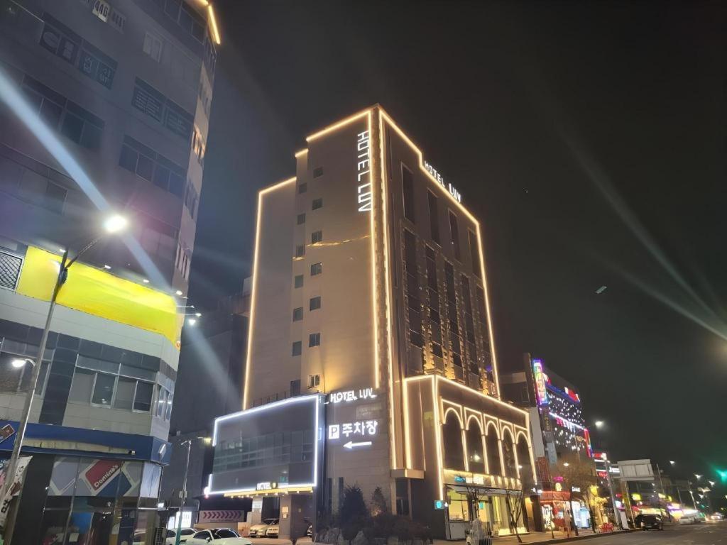 Business Design Hotel Luv Інчхон Екстер'єр фото