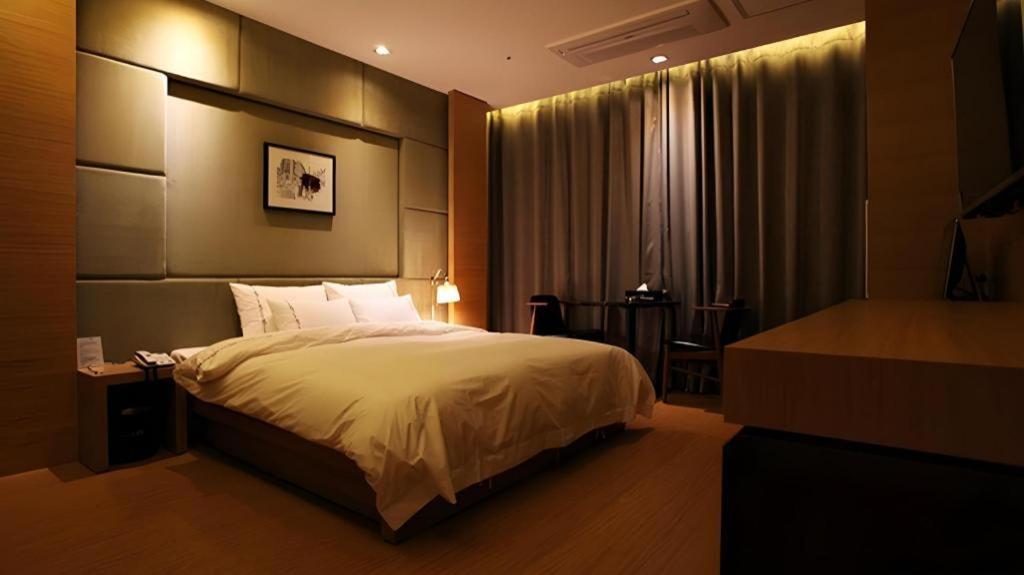 Business Design Hotel Luv Інчхон Екстер'єр фото