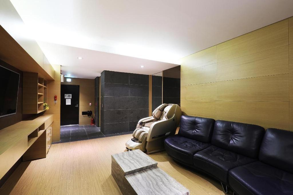 Business Design Hotel Luv Інчхон Екстер'єр фото