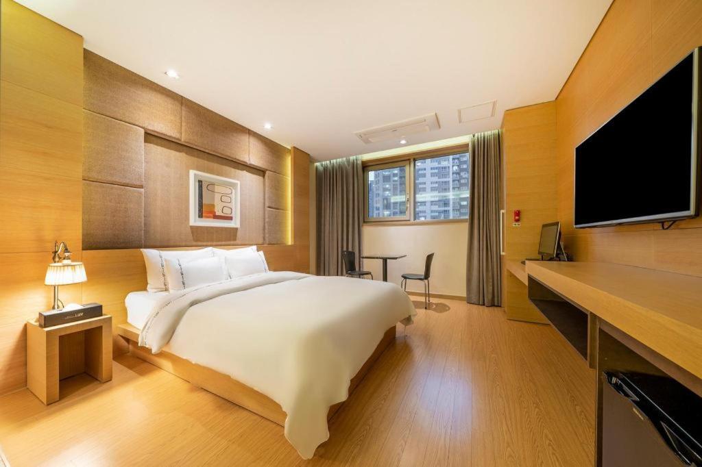 Business Design Hotel Luv Інчхон Екстер'єр фото