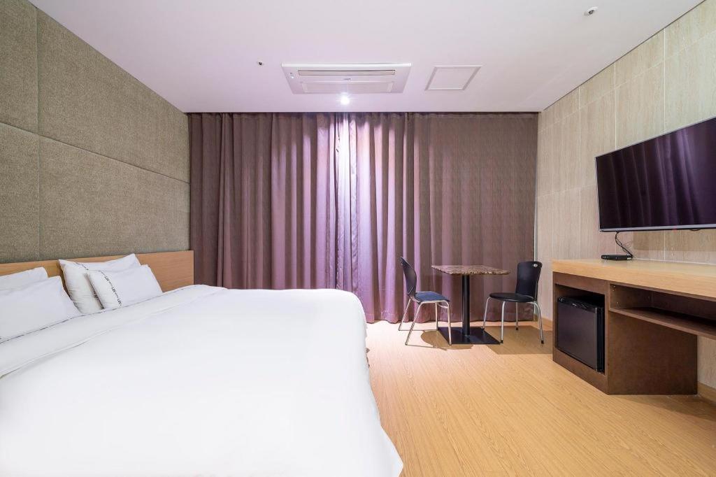 Business Design Hotel Luv Інчхон Екстер'єр фото