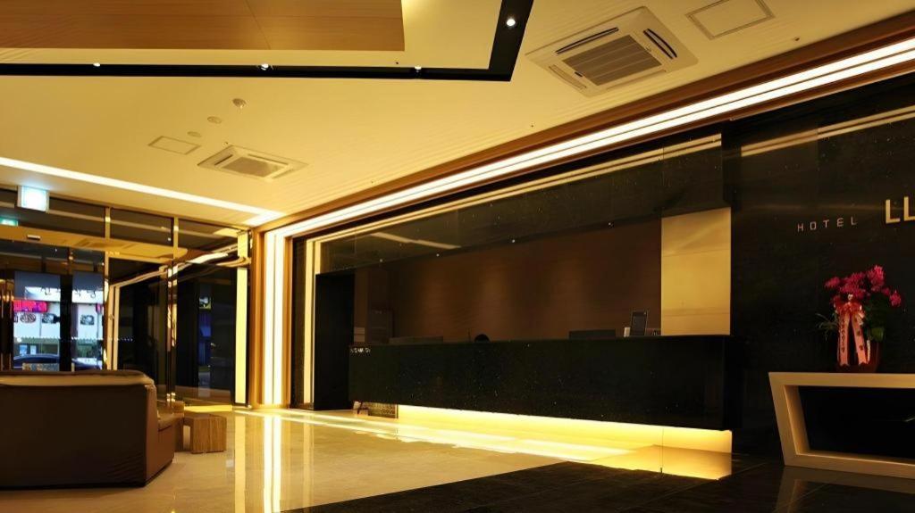Business Design Hotel Luv Інчхон Екстер'єр фото