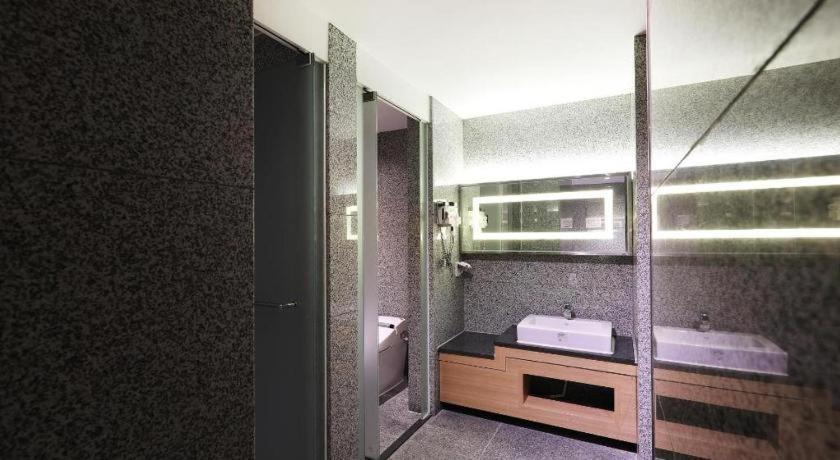 Business Design Hotel Luv Інчхон Екстер'єр фото