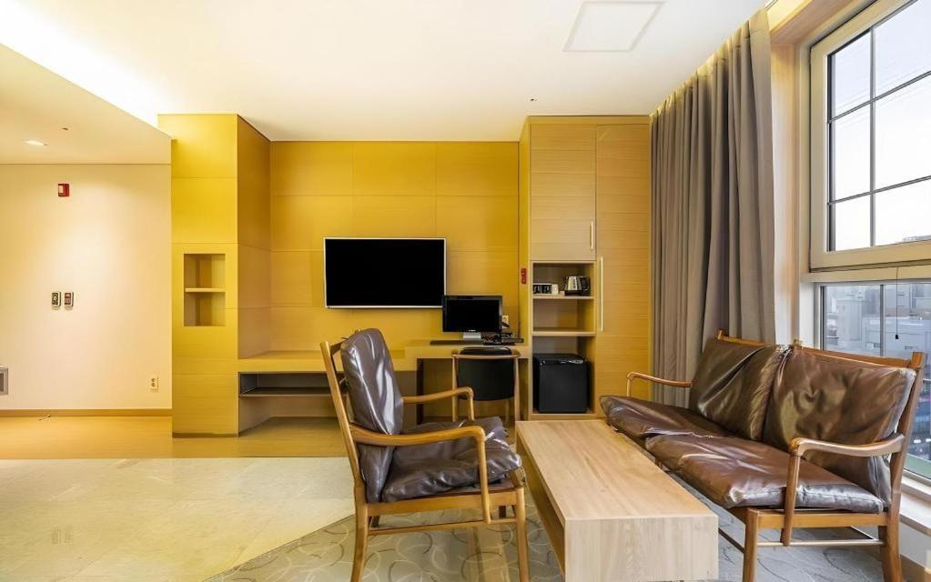 Business Design Hotel Luv Інчхон Екстер'єр фото