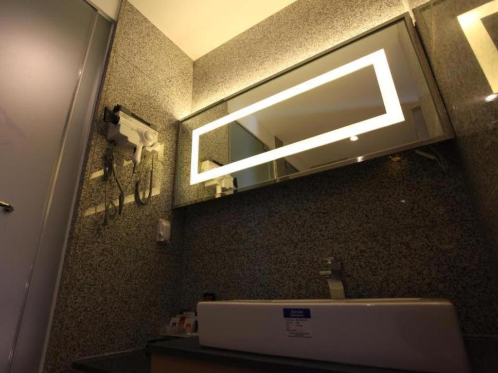 Business Design Hotel Luv Інчхон Екстер'єр фото