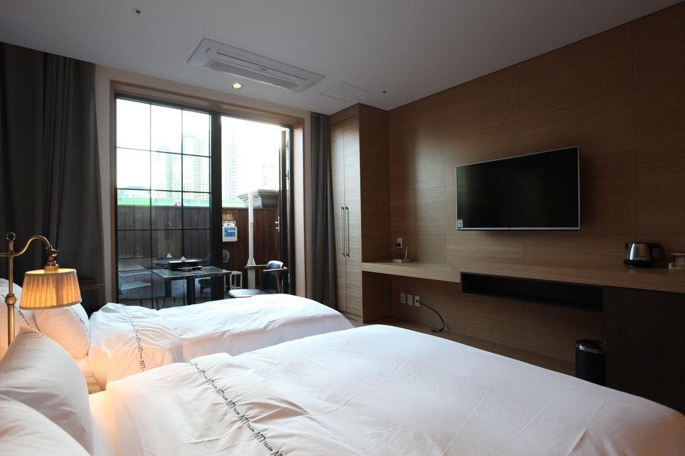 Business Design Hotel Luv Інчхон Екстер'єр фото